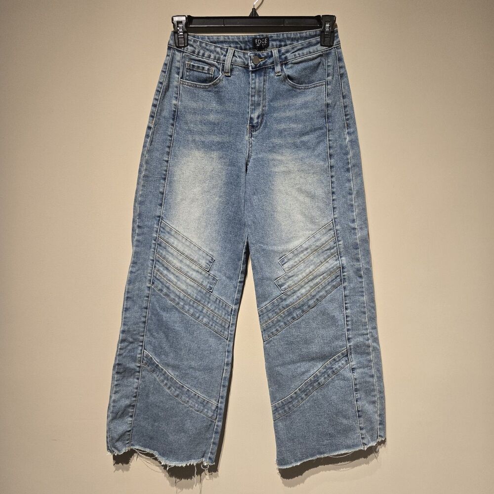 Boutique Brand Women's Size S Jeans Wide Leg Mid Rise Medium Wash Raw Hem